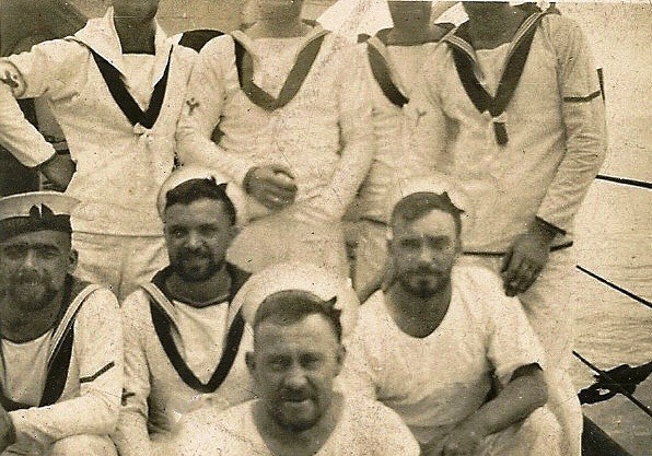 Stanley Gloyns (front row, 2nd from left)